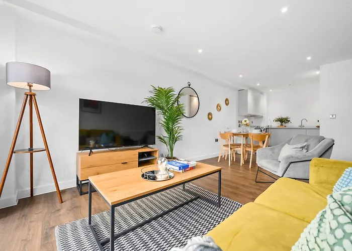 Harboview Haven Waterfront Apartment